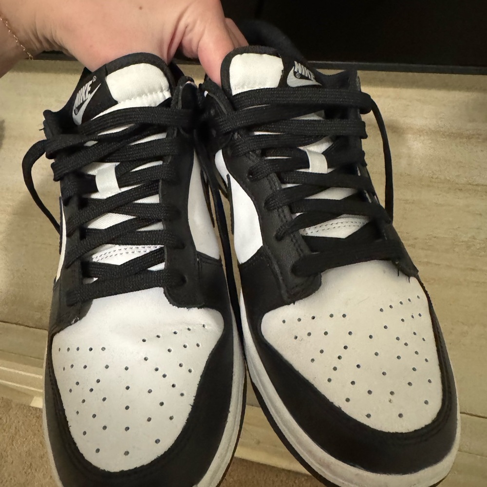 Nike Women's Black and White Dunk Low Pandas - Size 8.5 - Picture 5 of 6